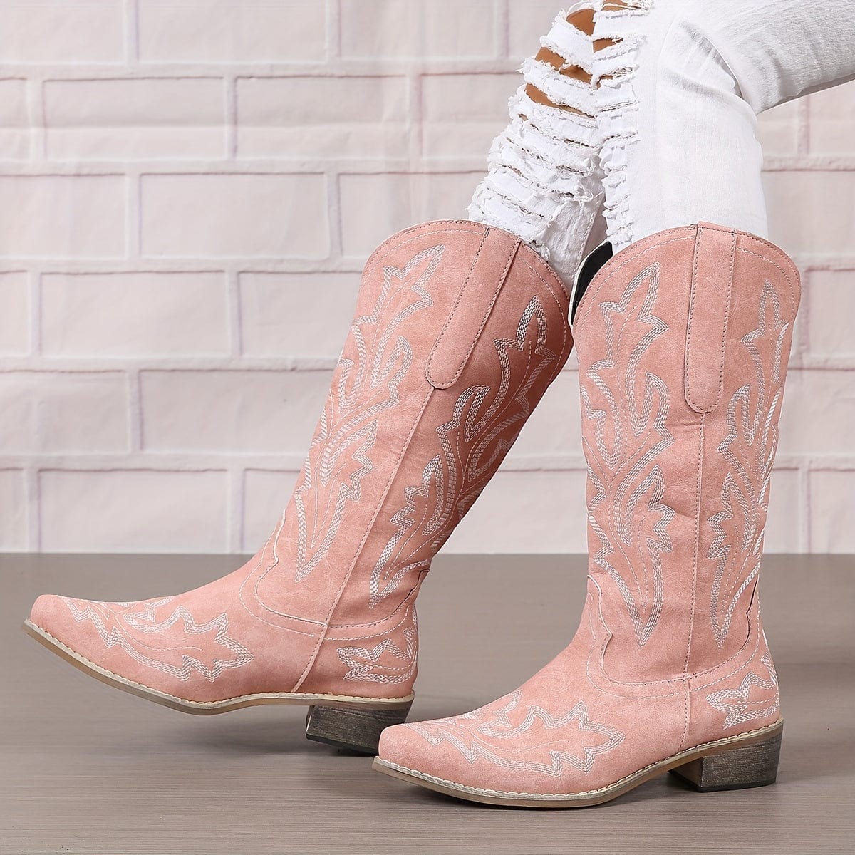 Alizée – Santiags brodées en cuir lisse