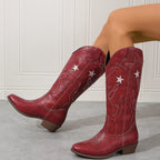 Amandine – Santiags rouges à étoiles brodées en cuir lisse