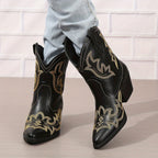 Clara – Santiags courtes brodées cuir