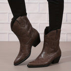 Clara – Santiags courtes brodées cuir