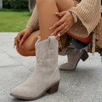 Léna – Santiags mi-hautes brodées effet cuir suédé