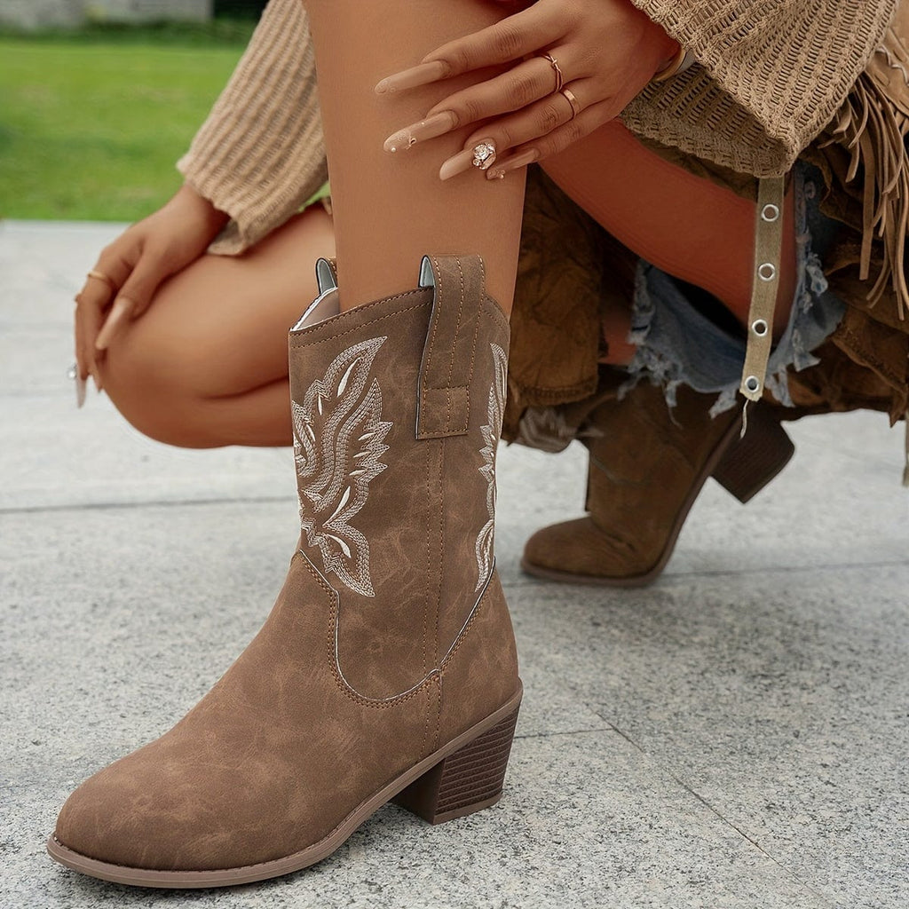 Léna – Santiags mi-hautes brodées effet cuir suédé