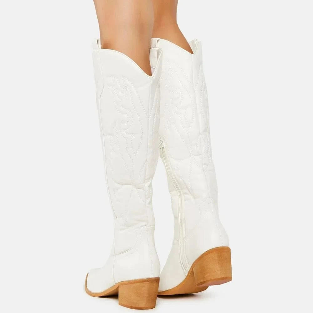 Lénaé – Santiags hautes en cuir lisse brodées de motifs ton sur ton