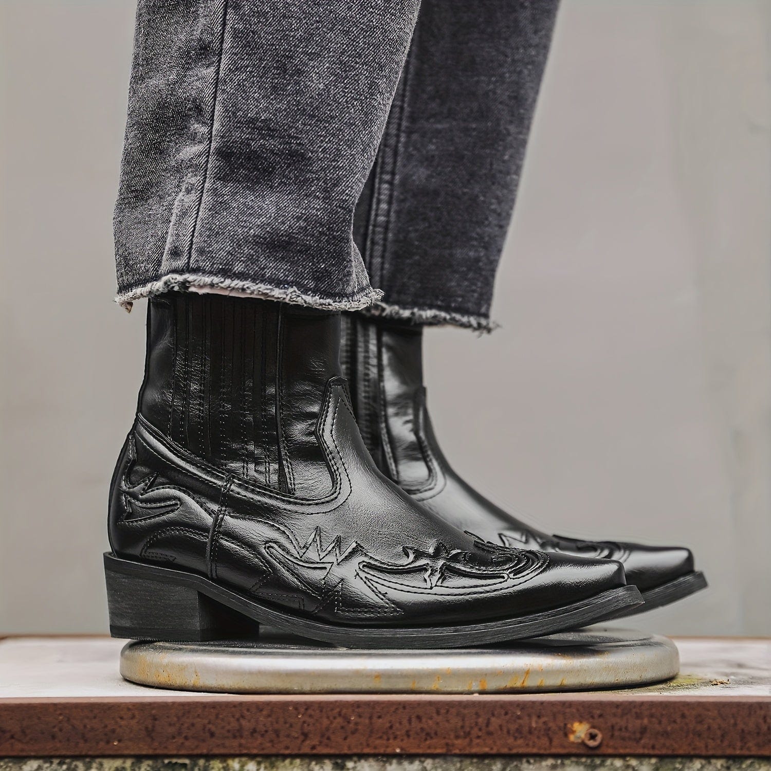 Léonie – Santiags basses en cuir bicolore broderies western