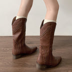 Louane – Santiag haute mi-mollet à rivets en cuir