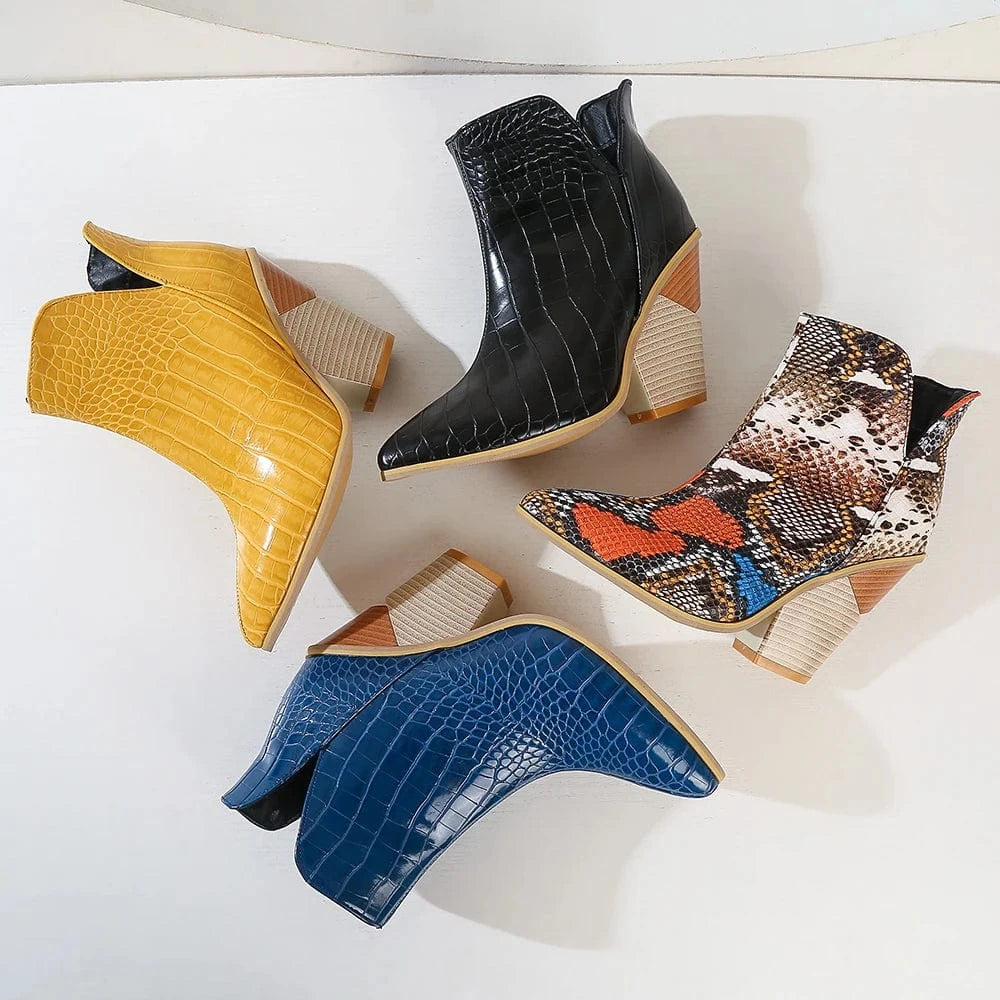 Louna – Bottines bleu effet croco, cuir verni souple