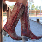 Noémie – Santiags mi-mollet brodées en cuir lisse