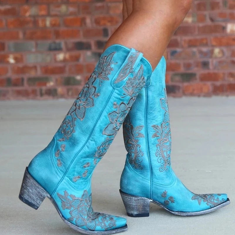 Noémie – Santiags mi-mollet brodées en cuir lisse