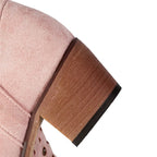 Poline – Santiags hautes ajourées en suédine, motifs perforés