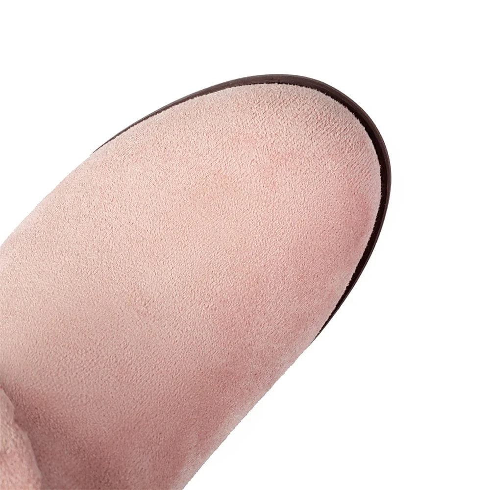 Poline – Santiags hautes ajourées en suédine, motifs perforés