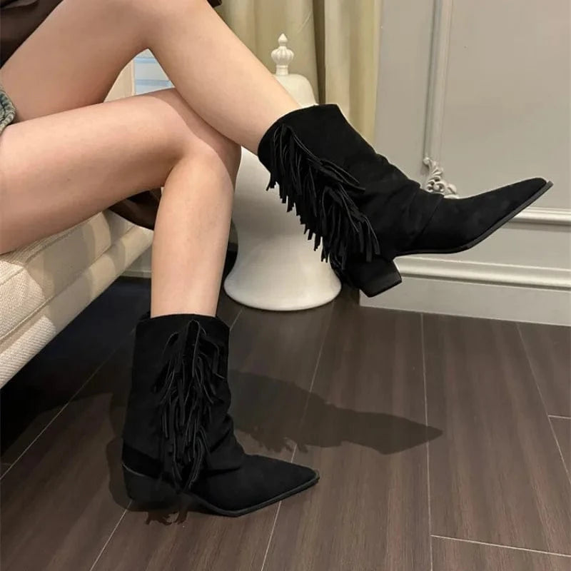 Salomé – Santiags basses en suédine ornées de pampilles latérales