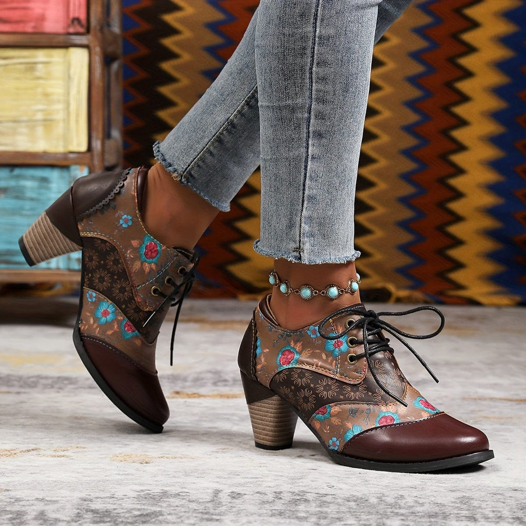 Tara – Bottines bohèmes à lacets motif floral en cuir